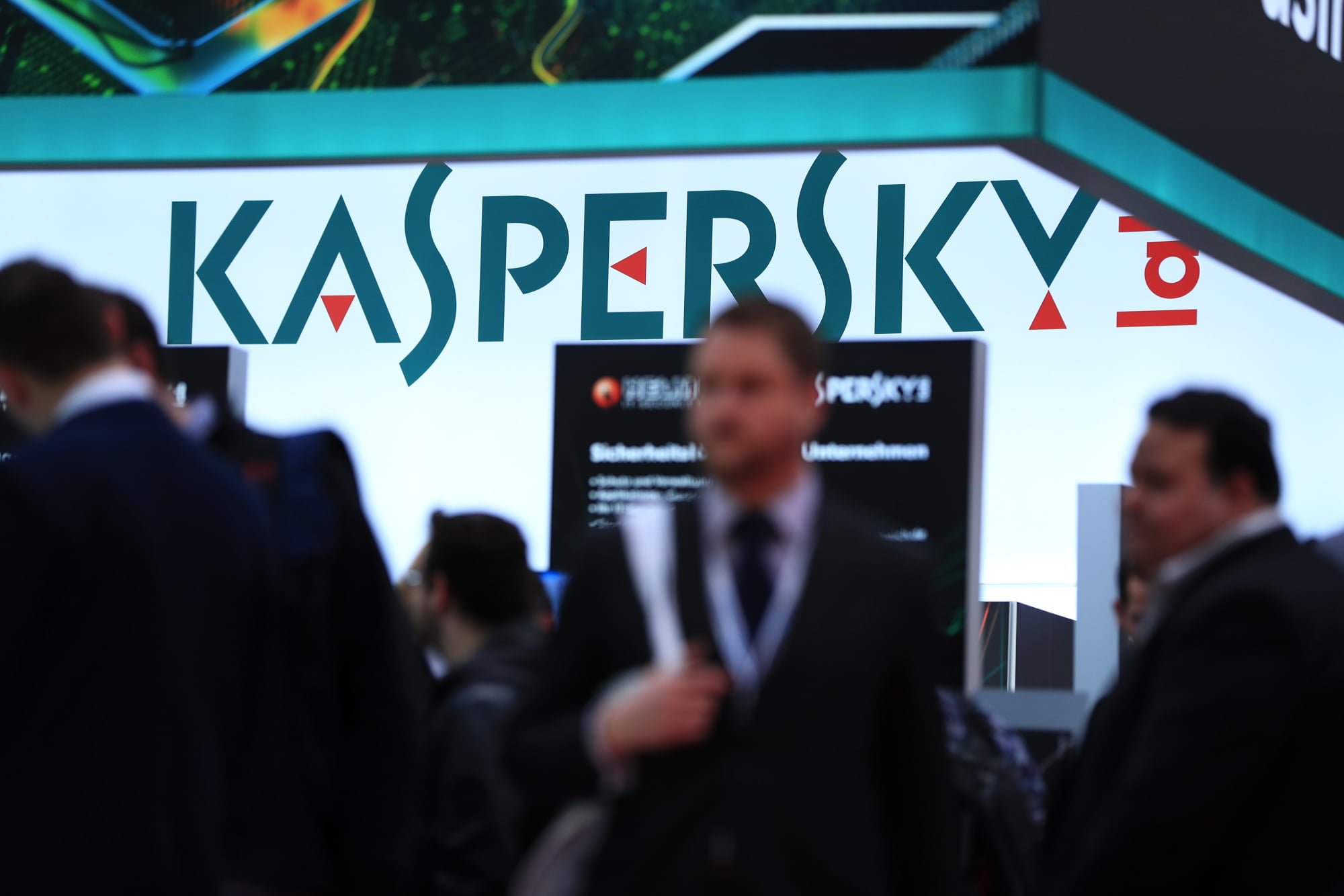 Kaspersky CEO'su Eugene Kaspersky, üst düzey çalışanların iPhone'larını casus yazılımların hedefi olarak açıkladı.
